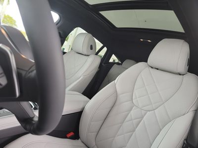 2027 BMW X6 - Photo 21