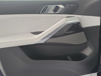 2027 BMW X6 - Photo 17