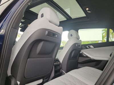 2027 BMW X6 - Photo 13