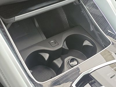 2027 BMW X6 - Photo 31