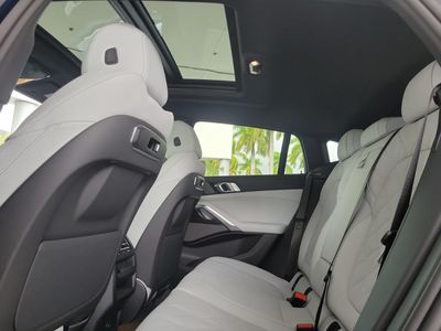 2027 BMW X6 - Photo 12