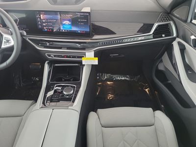 2027 BMW X6 - Photo 16