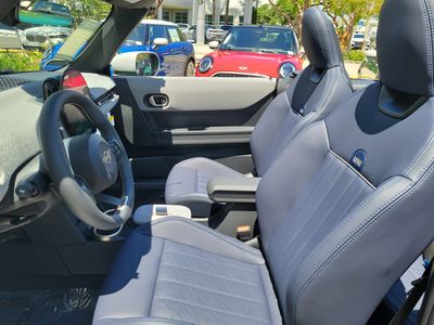 2026 MINI Convertible - Photo 9