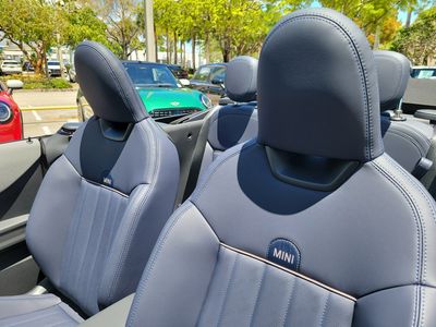 2026 MINI Convertible - Photo 11