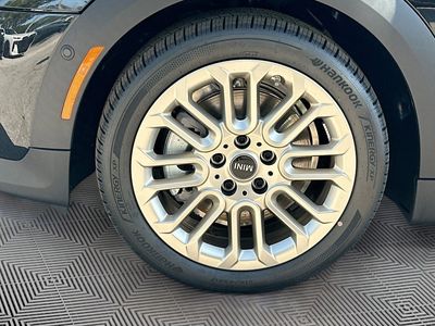 2026 MINI Convertible - Photo 24