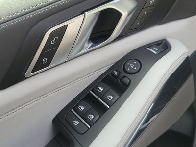 2026 BMW X5 — photo 20 view