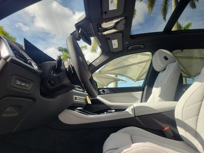 2026 BMW X5 — photo 22 view