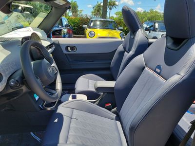 2026 MINI Convertible - Photo 8
