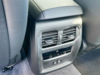 2026 BMW 3 Series - Photo 19