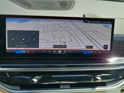 2026 BMW X5 — photo 24 view