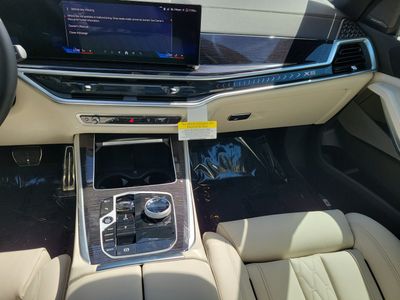 2026 BMW X5 — photo 9 view