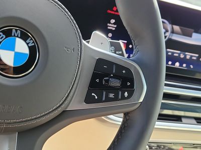 2026 BMW X5 — photo 21 view