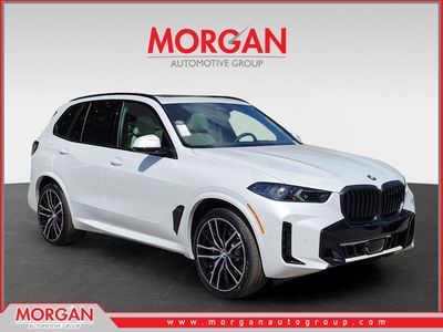 2026 BMW X5 sDrive40i in Mineral White Metallic — front three-quarter view