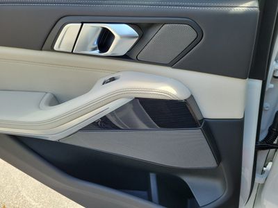 2026 BMW X5 — photo 13 view