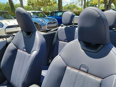 2026 MINI Convertible - Photo 10