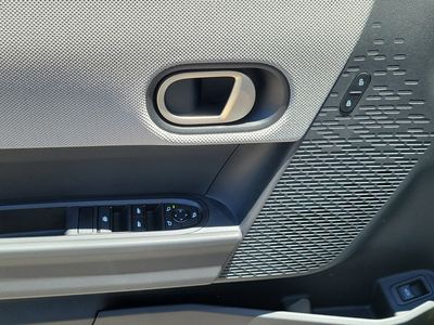 2026 MINI Convertible - Photo 13