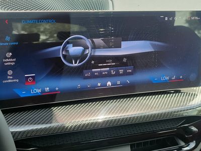 2026 BMW i4 - Photo 29