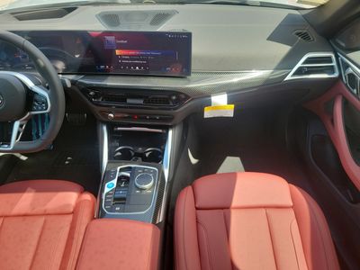 2026 BMW i4 - Photo 16