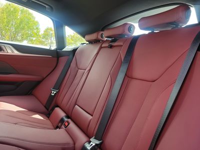 2026 BMW i4 - Photo 11