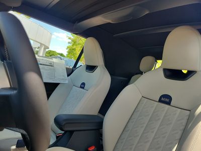 2026 MINI Convertible - Photo 17