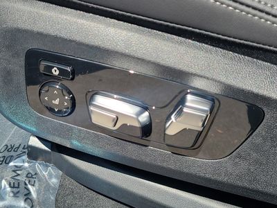 2027 BMW X6 - Photo 23