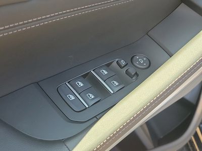 2027 BMW X6 - Photo 18