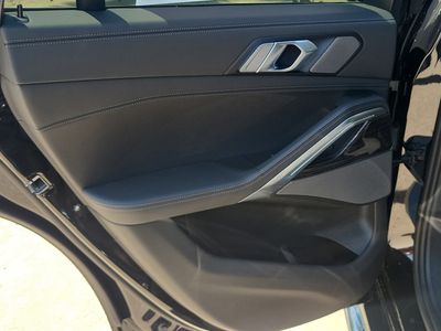 2027 BMW X6 - Photo 10
