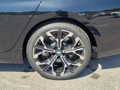 2026 BMW 3 Series - Photo 8