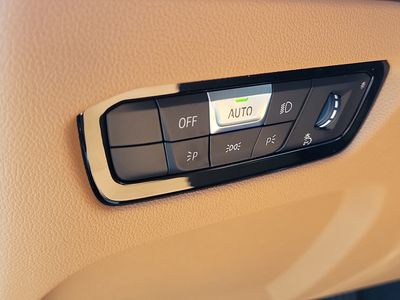 2026 BMW 3 Series - Photo 23