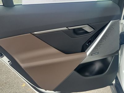 2027 BMW 5 Series - Photo 9