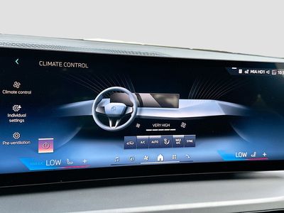2025 BMW 2 Series - Photo 15
