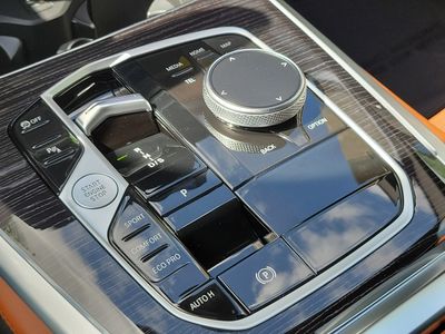 2026 BMW X5 — photo 34 view