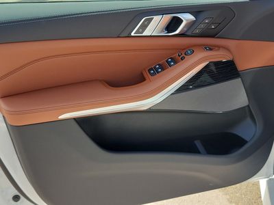 2026 BMW X5 — photo 19 view