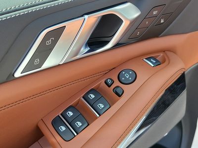 2026 BMW X5 — photo 20 view