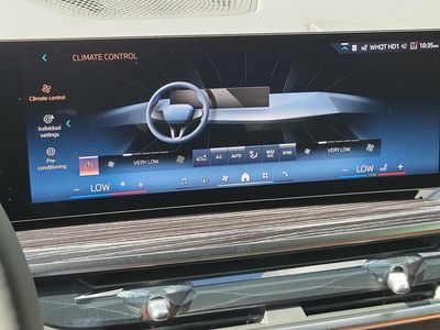 2026 BMW X5 — photo 30 view