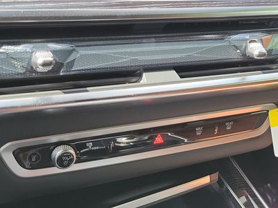 2026 BMW X5 — photo 32 view