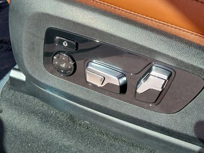 2026 BMW X5 — photo 24 view