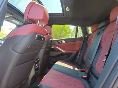 2027 BMW X6 - Photo 12