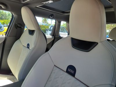 2026 MINI Hardtop 4 Door - Photo 13