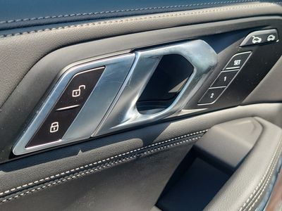 2027 BMW X6 - Photo 19
