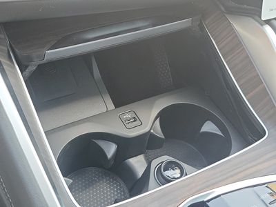 2027 BMW X6 - Photo 33