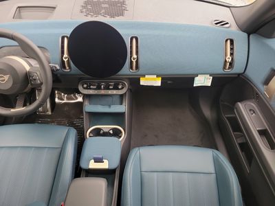 2026 MINI Countryman - Photo 16