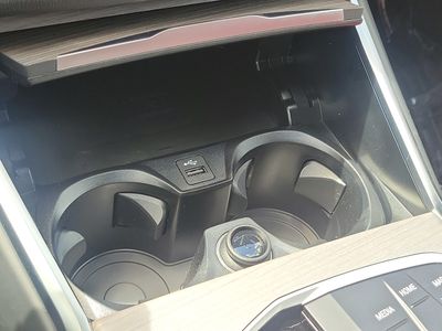2026 BMW i4 - Photo 31