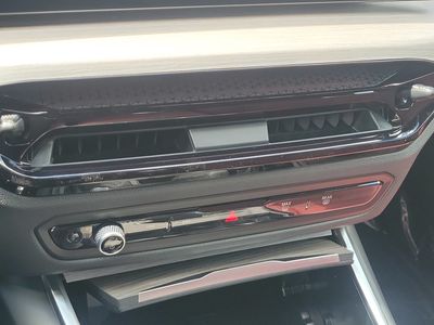 2026 BMW i4 - Photo 30