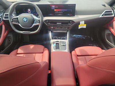 2026 BMW i4 - Photo 14