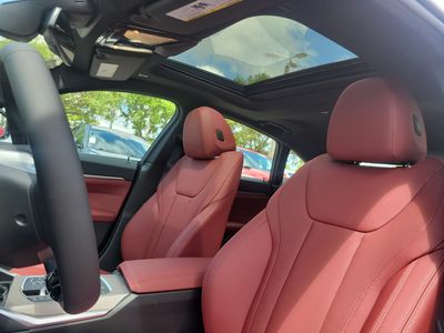 2026 BMW i4 - Photo 21