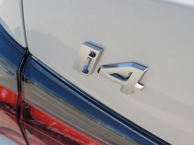 2026 BMW i4 - Photo 6