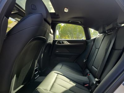 2026 BMW i4 - Photo 12
