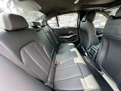 2025 BMW 3 Series - Photo 24