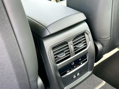 2025 BMW 3 Series - Photo 21
